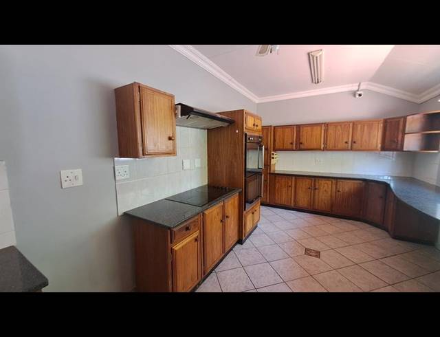 4 BEDROOM HOUSE FOR SALE IN MEYERSPARK